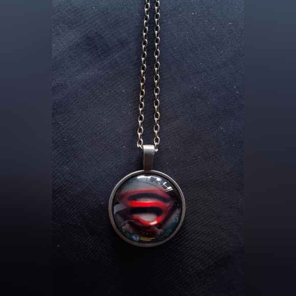 2/$20! Superman pendant necklace - Picture 1 of 15